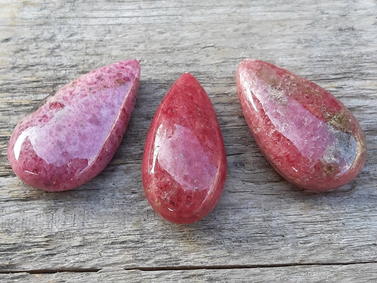 Edelsteen Rhodoniet doorboorde hanger